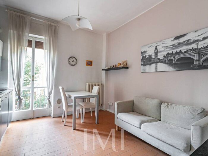 Appartamento bilocale in affitto in Via Sardegna, Washington, Milano