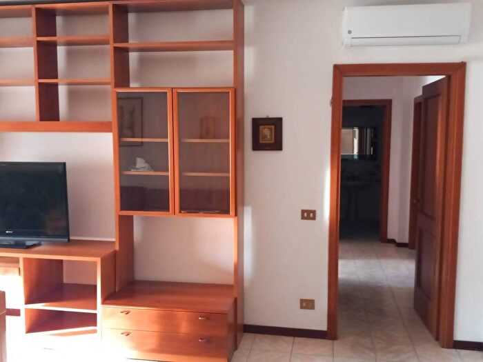 Appartamento con 5 locali in affitto in Via Cappuccini, San Bernardo Zaist, Cremona