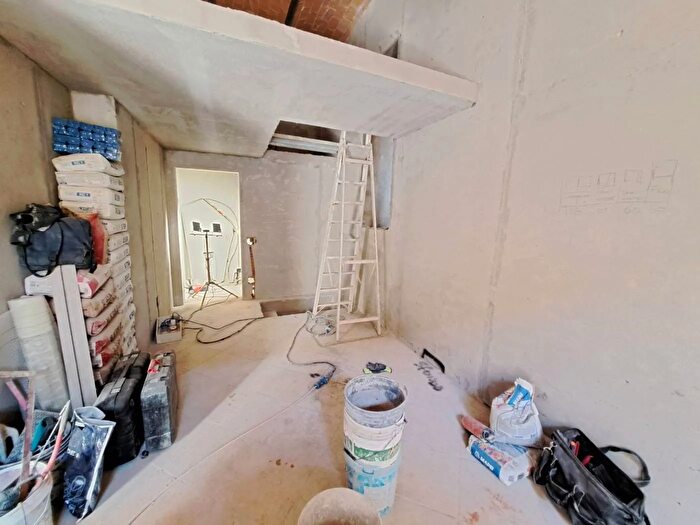 Appartamento quadrilocale in vendita in Via Egisto Ferroni Signa, Signa