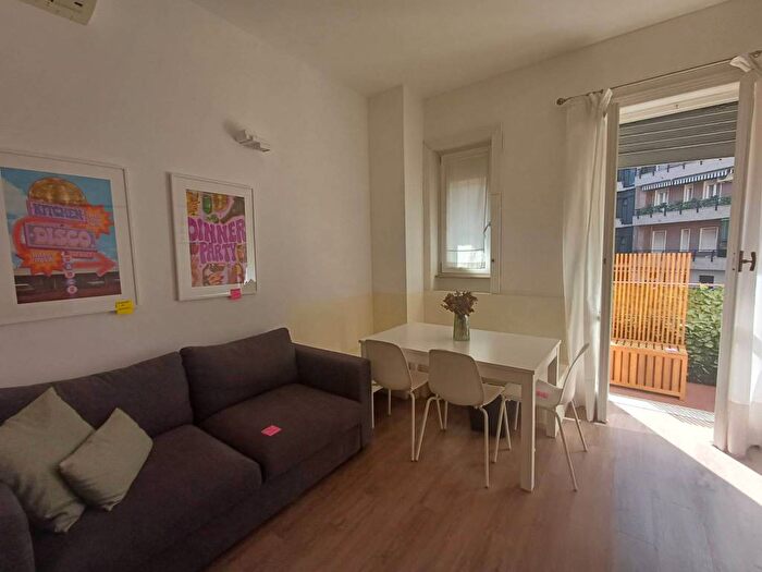 Appartamento bilocale in affitto in Dezza, Milano