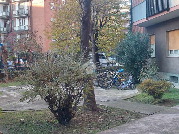 Appartamento bilocale in vendita in Via Roma, Bresso