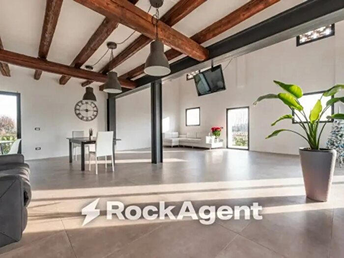 Casa con 6 locali in vendita in Via Villanova, Saonara