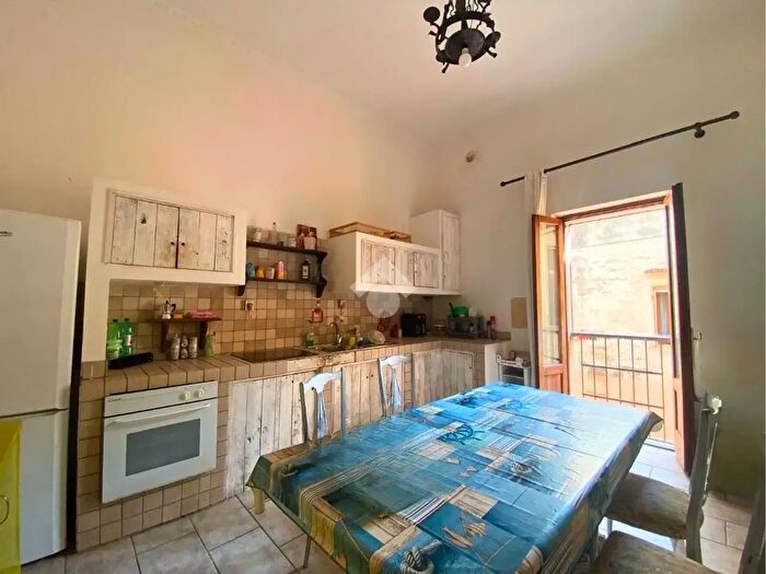 Appartamento trilocale in vendita in Via Mario Pagano, Trani