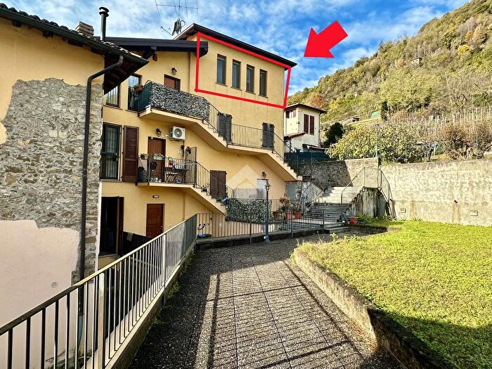 Appartamento bilocale in vendita in Via Oratorio, Olgiate Molgora