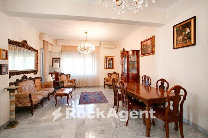 Appartamento quadrilocale in vendita in Via della Casetta Mattei, Roma