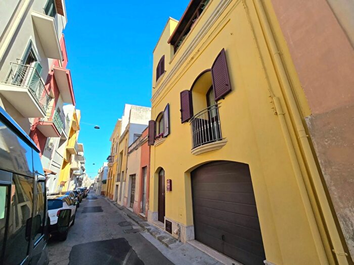 Casa quadrilocale in vendita in Via dei Mille Parabita Le Italia, Parabita