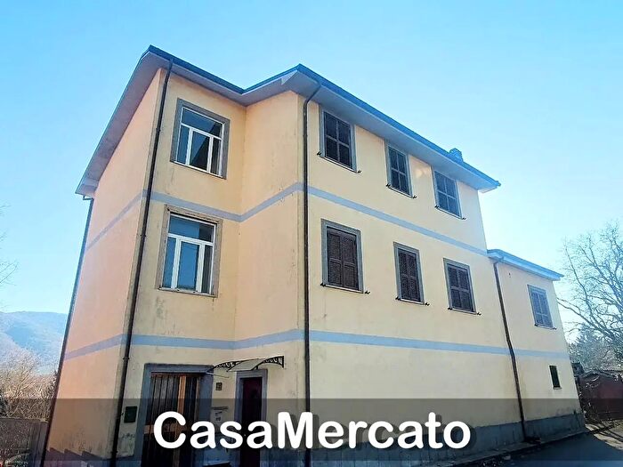 Appartamento trilocale in vendita in Via Calabria, Rocca Di Papa