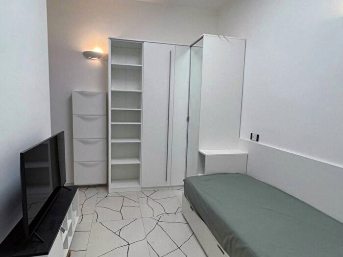 Appartamento monolocale in affitto in Viale Famagosta, Famagosta, Milano