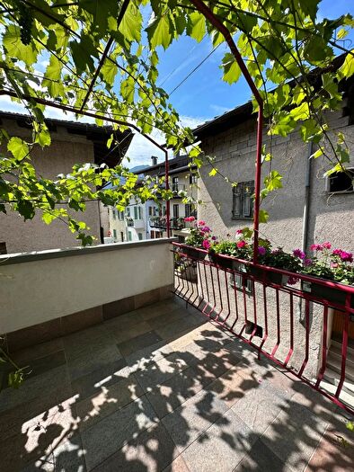 Casa quadrilocale in vendita in Via Pasotte, Levico Terme