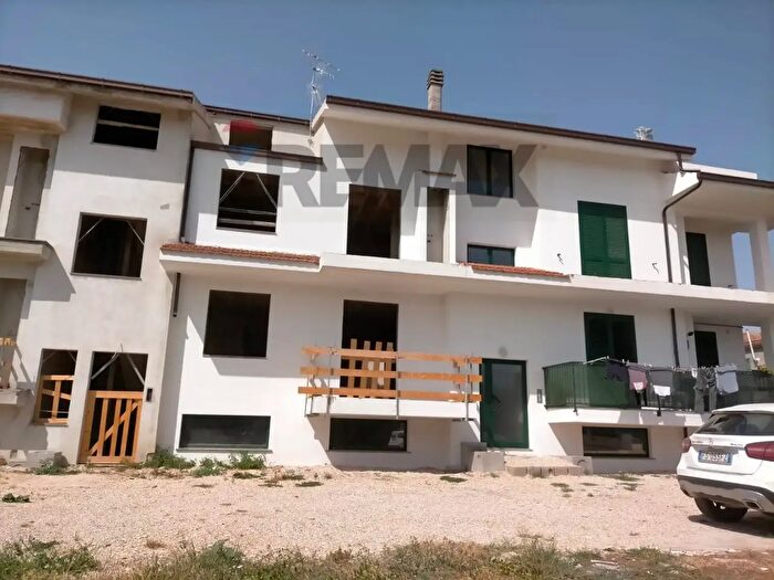 Appartamento con 5 locali in vendita in Via Lanciano, Casalbordino