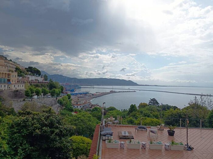 Appartamento bilocale in affitto in Via Giuseppe Mazzini, Centro, Vietri sul Mare