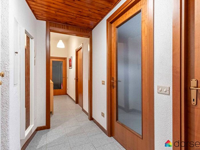Appartamento trilocale in affitto in Via Cicco Simonetta, Corso Genova, Milano