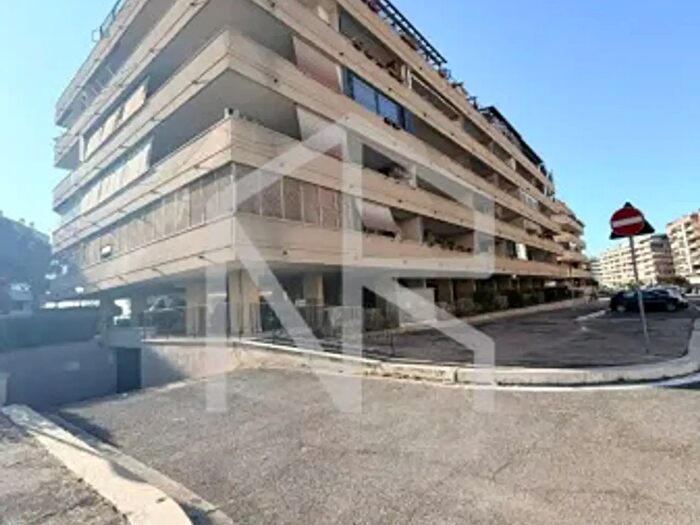 Appartamento bilocale in vendita in Via Luigi Gastinelli, Roma