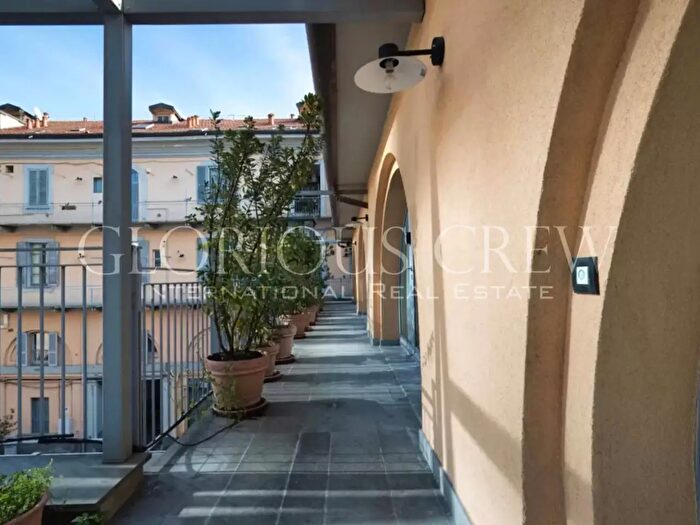 Appartamento con 5 locali in vendita in Corso Como, Milano