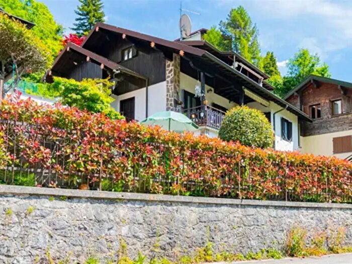 Casa con 6 locali in vendita in Via Erolo, Serina