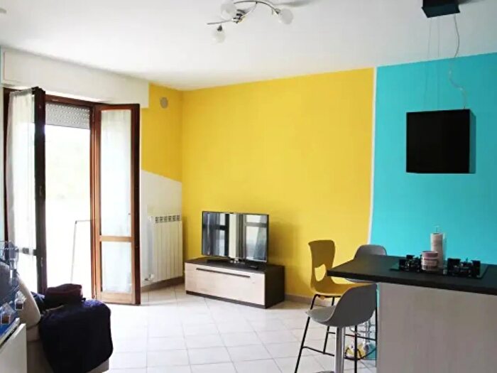 Appartamento trilocale in vendita in Via Cadore, Fermignano