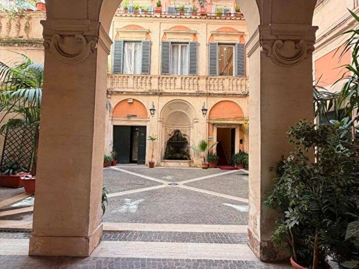 Appartamento con 5 locali in affitto in Via Sistina, Spagna, Roma
