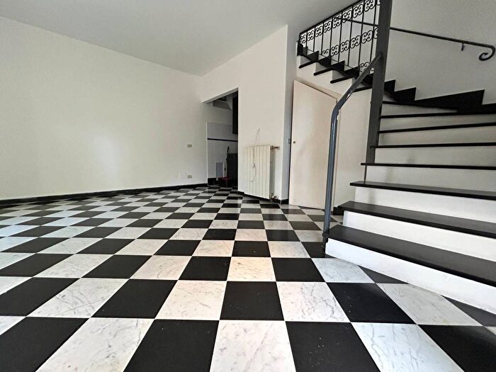 Appartamento con 6 locali in affitto in Via San Luca dAlbaro, Albaro, Genova