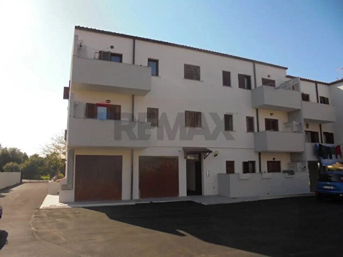 Appartamento quadrilocale in vendita in Via Macerata, Olbia