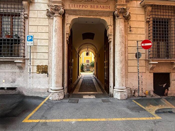 Appartamento con 6 locali in affitto in Via del Gesù, Pantheon, Roma
