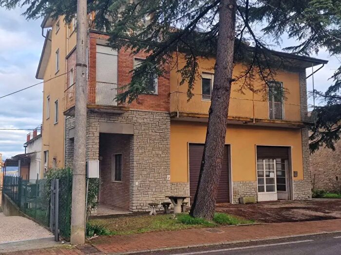 Casa quadrilocale in vendita in Strada XXIV Maggio, Marsciano