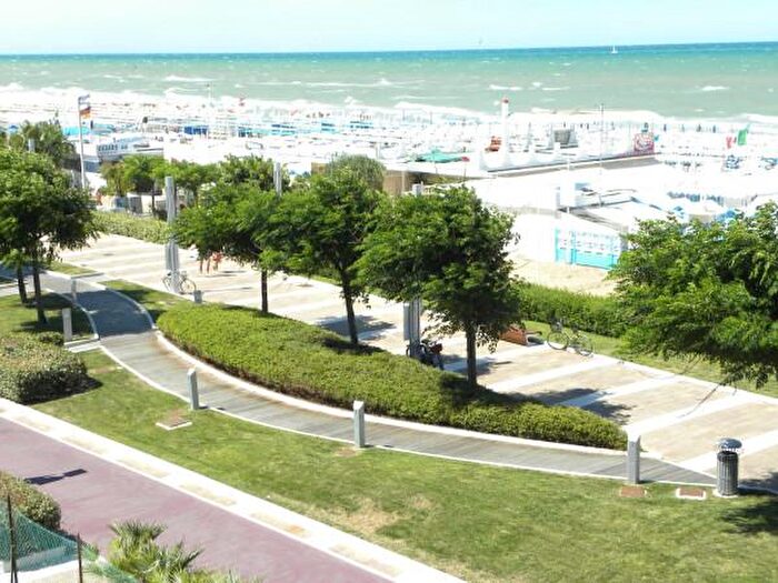 Casa trilocale in vendita in Viale Giordano Bruno, Riccione