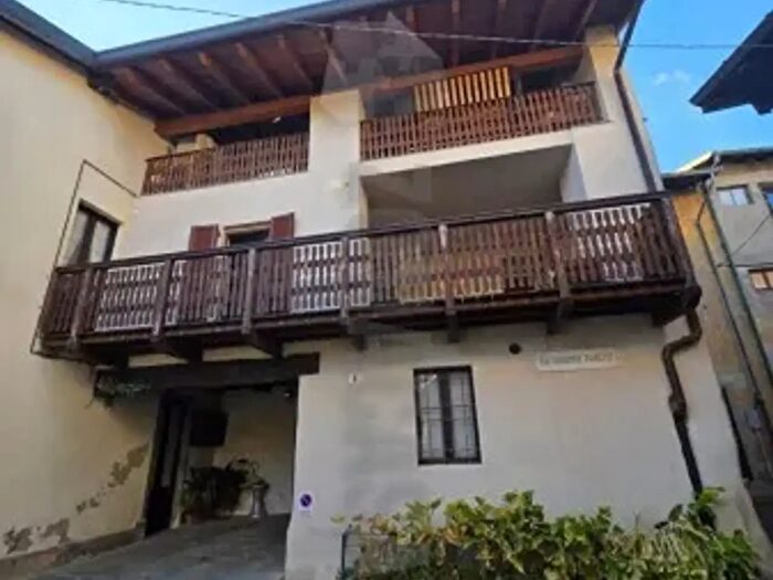 Casa con 5 locali in vendita in Via Giuseppe Pasetti, Varese