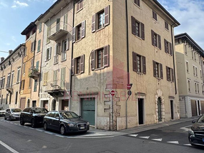 Appartamento bilocale in affitto in Via San Francesco D'Assisi, Loggia Garibaldi, Brescia