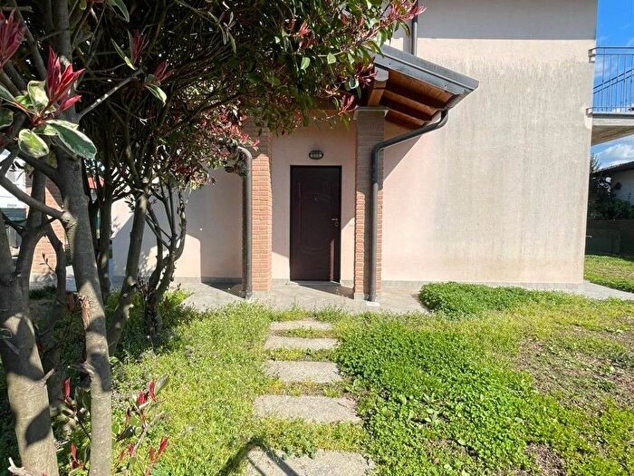 Casa quadrilocale in affitto in Via Maino, Centro, Mornago