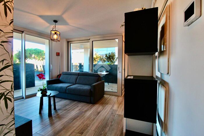 Appartamento trilocale in vendita in Via Miramare, Lignano Sabbiadoro