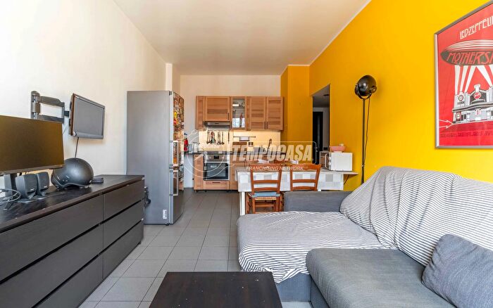 Appartamento trilocale in vendita in Via Bordighera, Milano