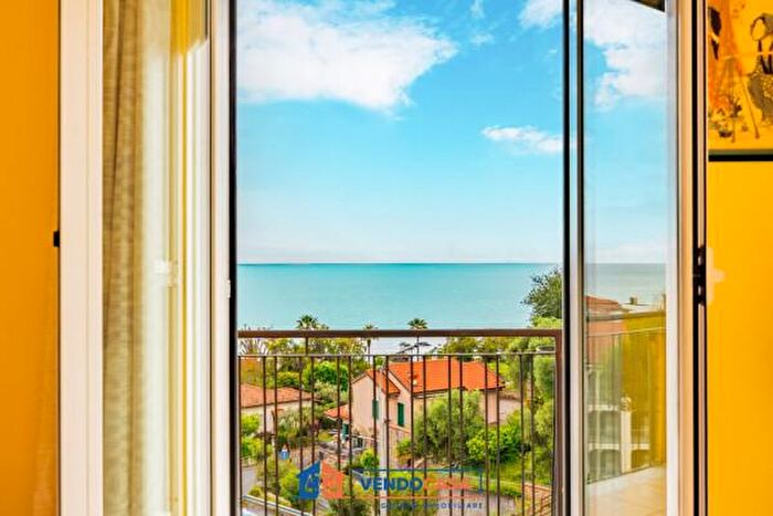 Appartamento bilocale in vendita in Via Aurelia, Andora