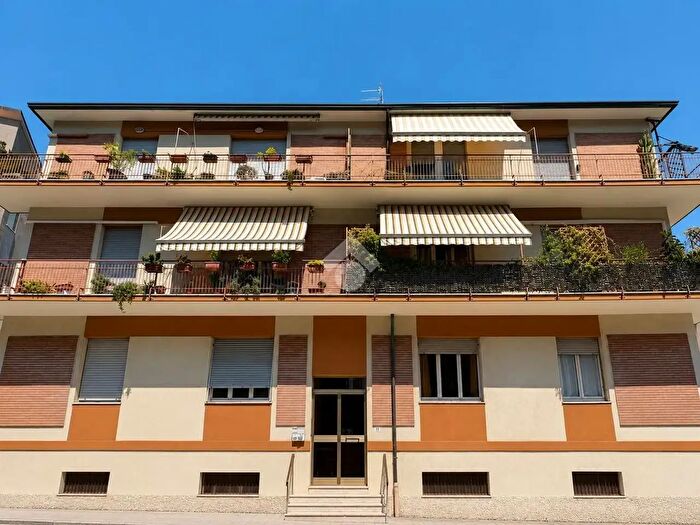 Appartamento trilocale in vendita in Via Cingoli, Ancona