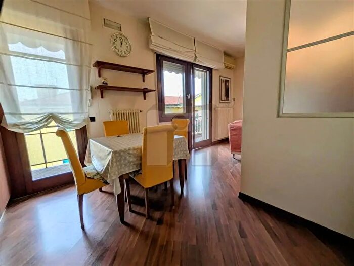 Appartamento quadrilocale in vendita in Via Rossarol, Venezia