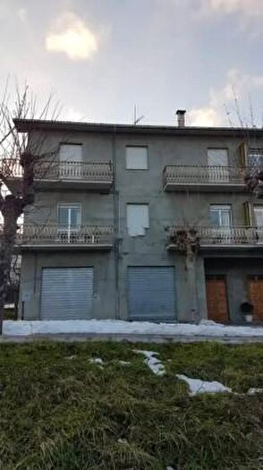 Appartamento con 5 locali in vendita in Via Roma, Roccaspinalveti