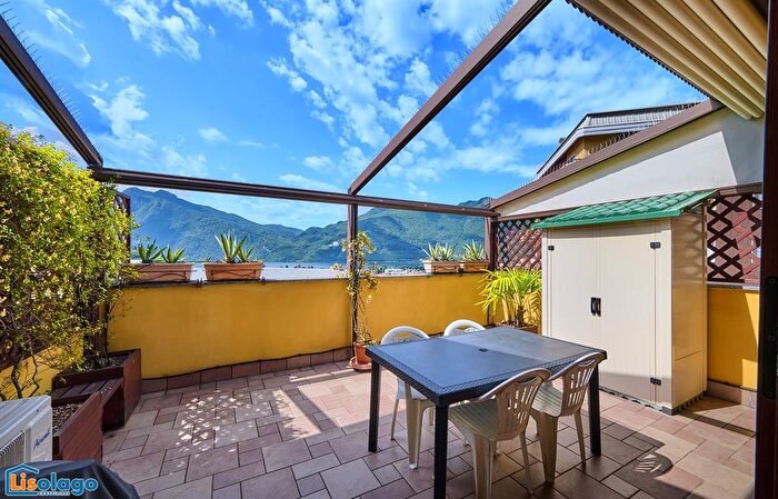 Appartamento trilocale in vendita in Strada per Maggiana, Mandello Del Lario