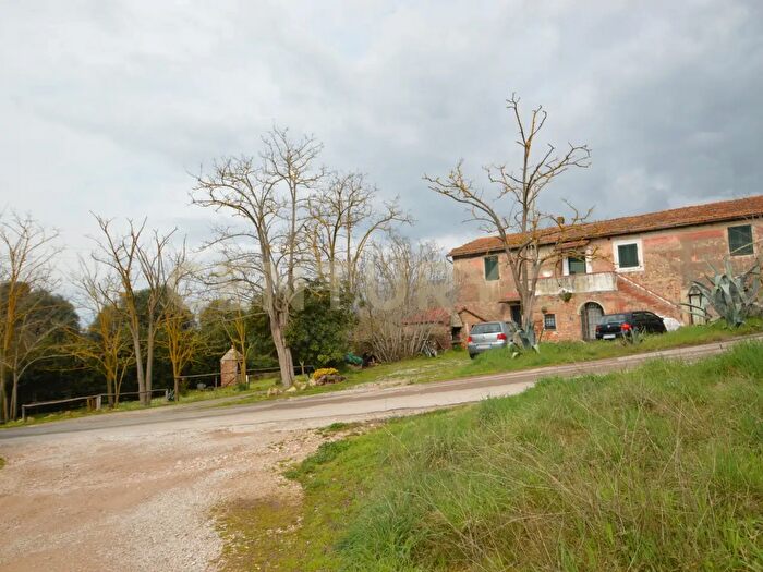 Casa con 14 locali in vendita in Via Maria Alessandra Barbantini, Grosseto