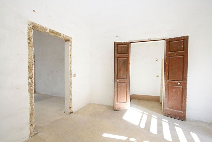 Casa con 6 locali in vendita in Via San Biagio, Matino