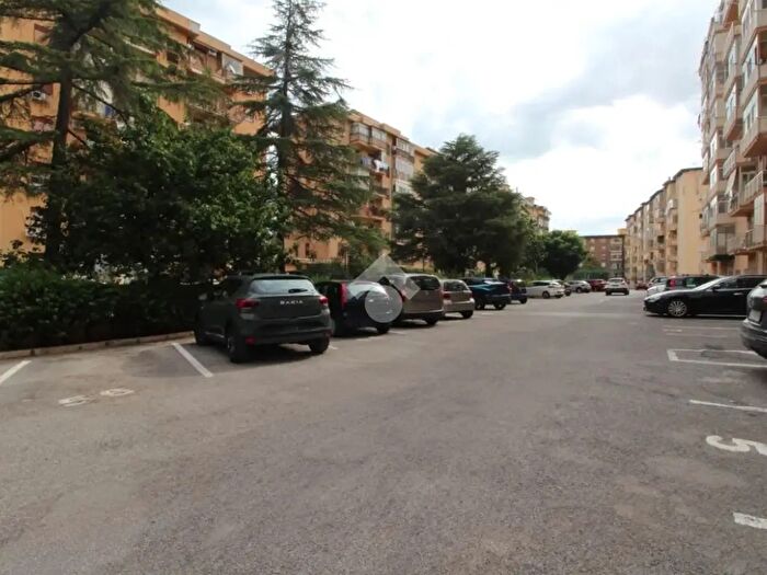Appartamento quadrilocale in vendita in Via Scaglione Pietro, Palermo