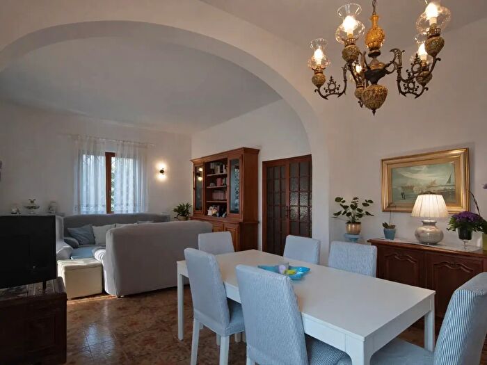 Casa con 5 locali in affitto in Forte Dei Marmi