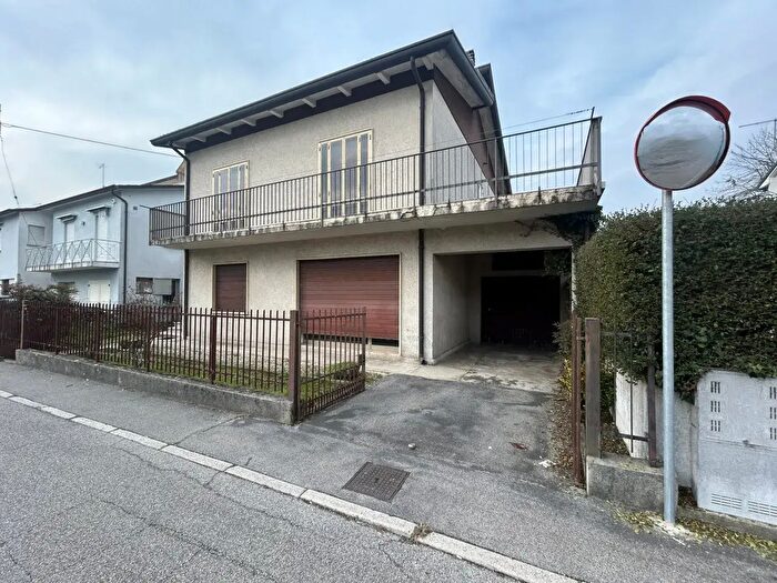 Casa con 5 locali in vendita in Via Giovanni XXIII, Mestrino