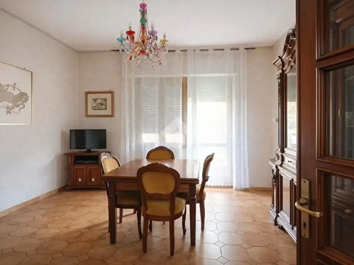 Appartamento trilocale in vendita in Via degli Oleandri, Terni