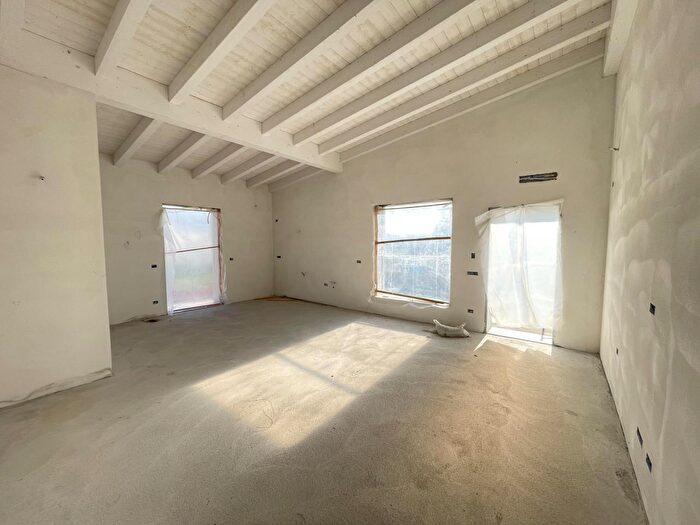 Casa quadrilocale in vendita in Suzzara