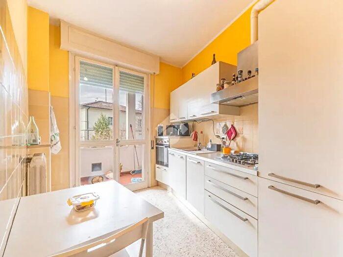 Appartamento trilocale in vendita in Via Giornate di Napoli, Reggio Emilia