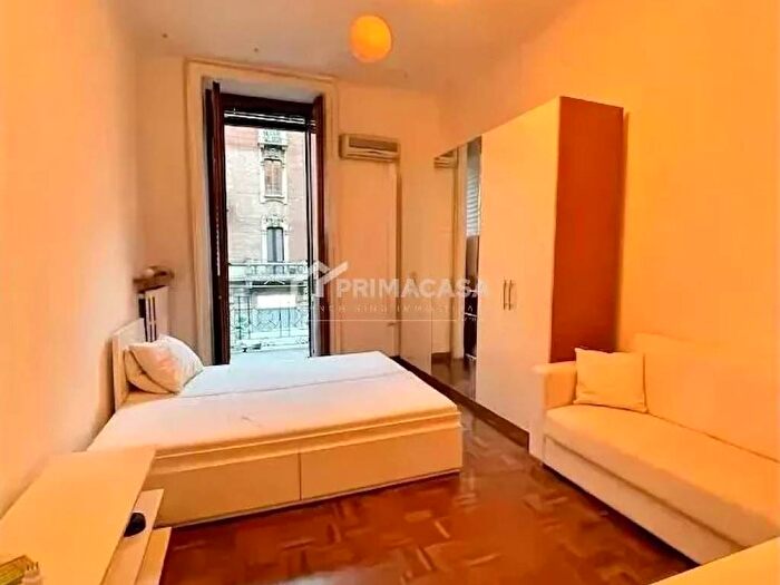 Appartamento trilocale in affitto in Via Carlo Farini, Farini, Milano