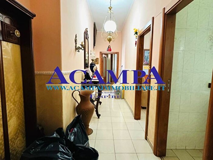 Appartamento trilocale in affitto in Corso Secondigliano, Secondigliano, Napoli