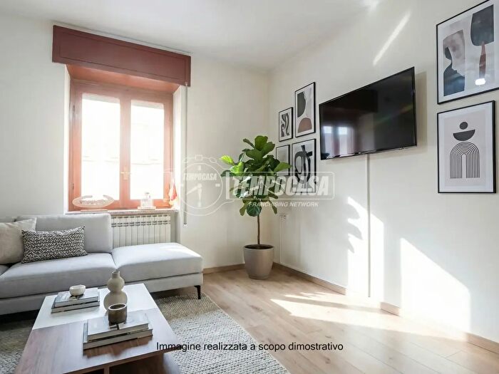 Appartamento trilocale in vendita in Piazza Libertà, Ternate