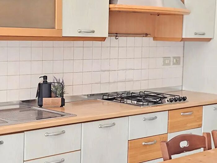 Appartamento quadrilocale in affitto in Via Bravi, Padova