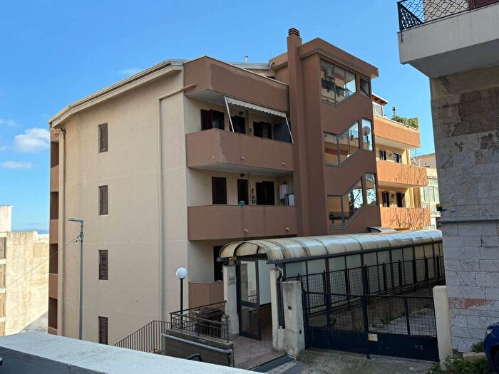 Appartamento quadrilocale in affitto in Viale Regina Margherita, Regina Margherita Torrente Trapani, Messina