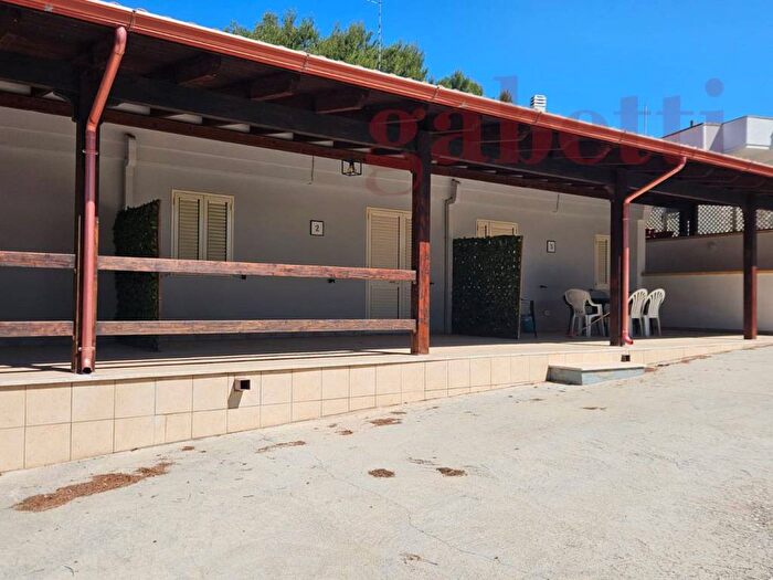 Appartamento quadrilocale in affitto in Via SantIsidoro, Centro, Porto Cesareo